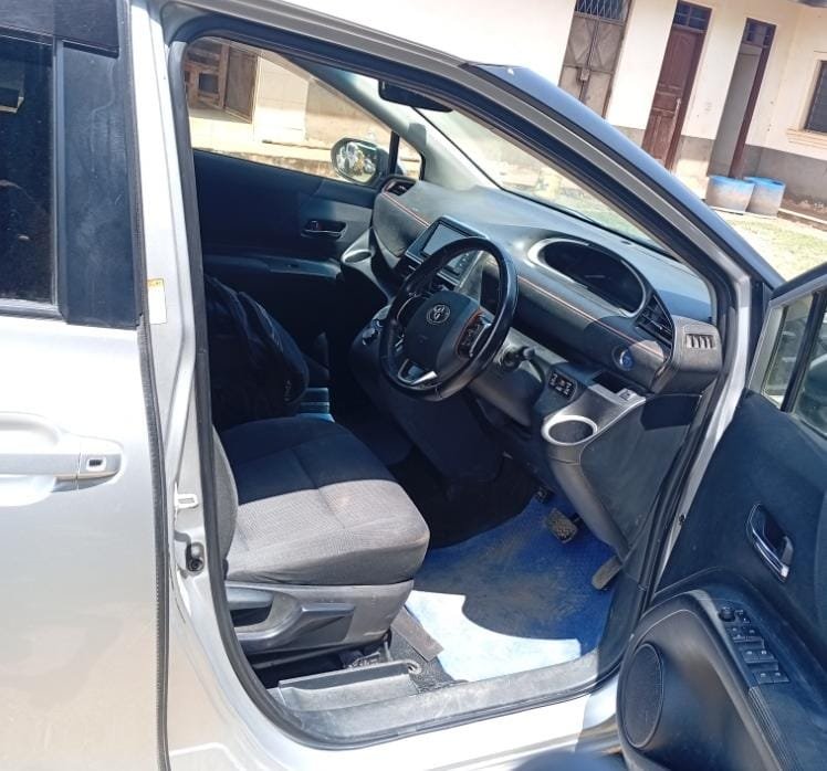 Toyota Sienta image 4